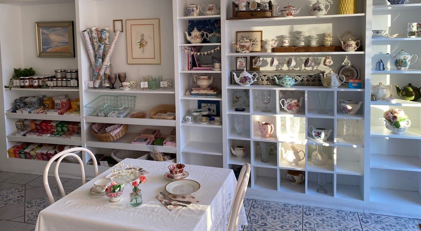 The Vintage Tea and Cake Company - Featured Image